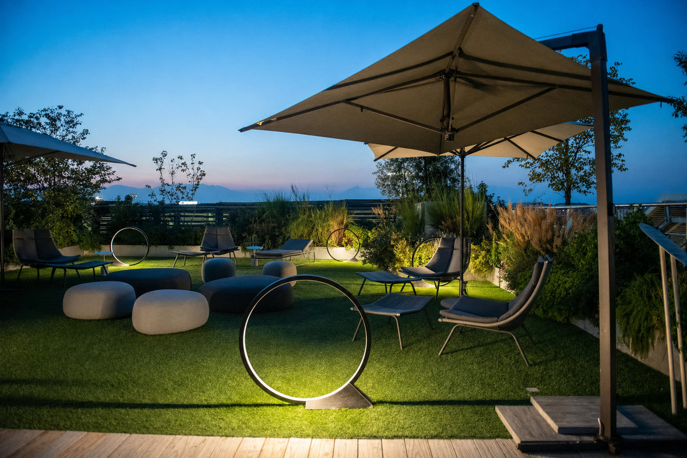 Turf for rooftop gardens